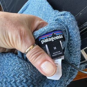 Patagonia capilene air hoody  sweater. Da Bomb! In stellar blue and Medium.